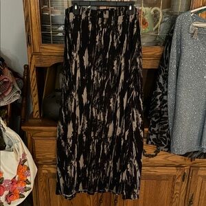 French Laundry Black and Gray Patterned Pencil Skirt